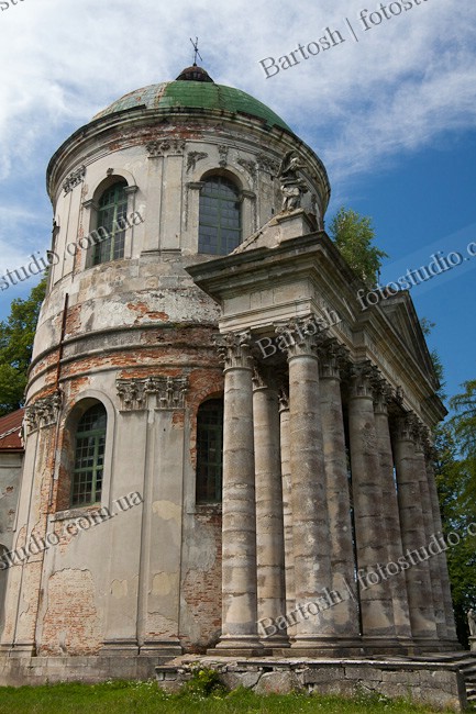 Украина, Львовская область. Пидгорцы. Костел Святого Йосифа (XVIII век)