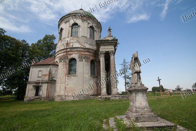 Украина, Львовская область. Пидгорцы. Костел Святого Йосифа (XVIII век)
