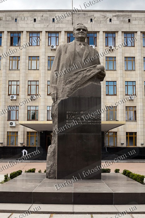 Украина, Житомир. 12 января 1907 года в Житомире родился Сергей Королев - гениальный конструктор, открывший человечеству путь в космос