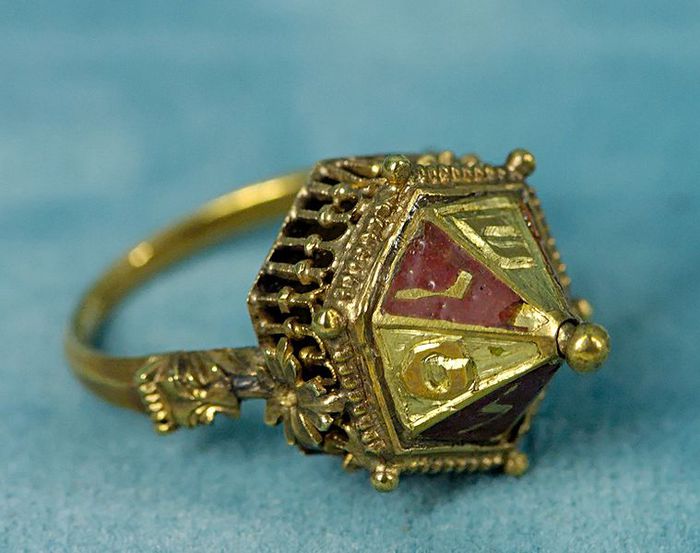 Еврейское свадебное кольцо