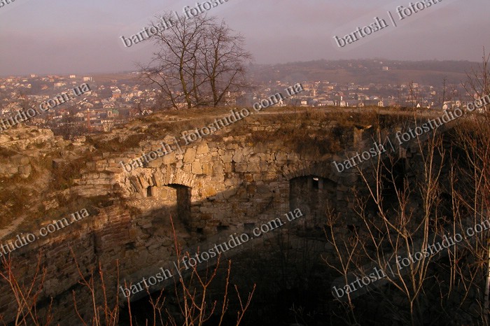 Ukraine, Украина. Тернопольская область. Теребовля. Руины замка (1366 г)