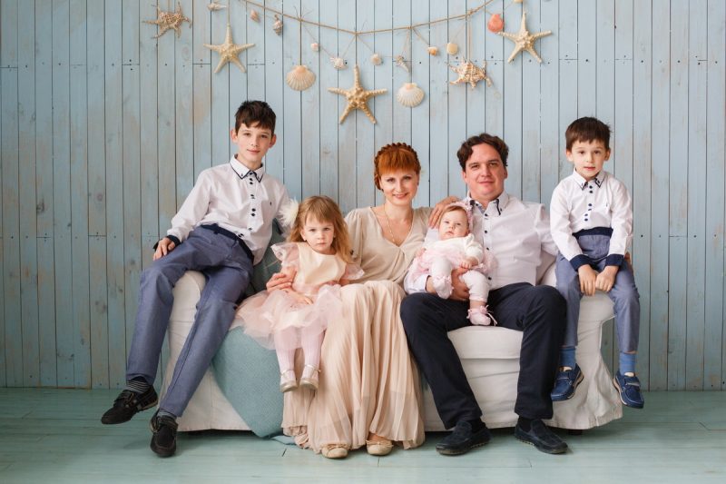 Фотосъемка большой семьи в студии Киева