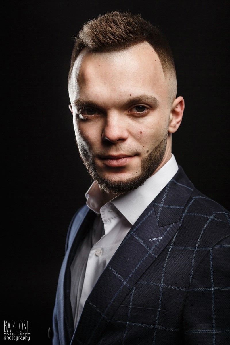Бизнес и деловой портрет Киев. Профессиональный фотограф Дмитрий Бартош
